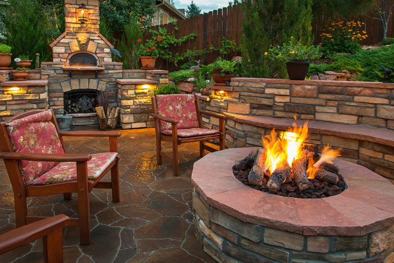 Backyard Fire Pit and Patio Design